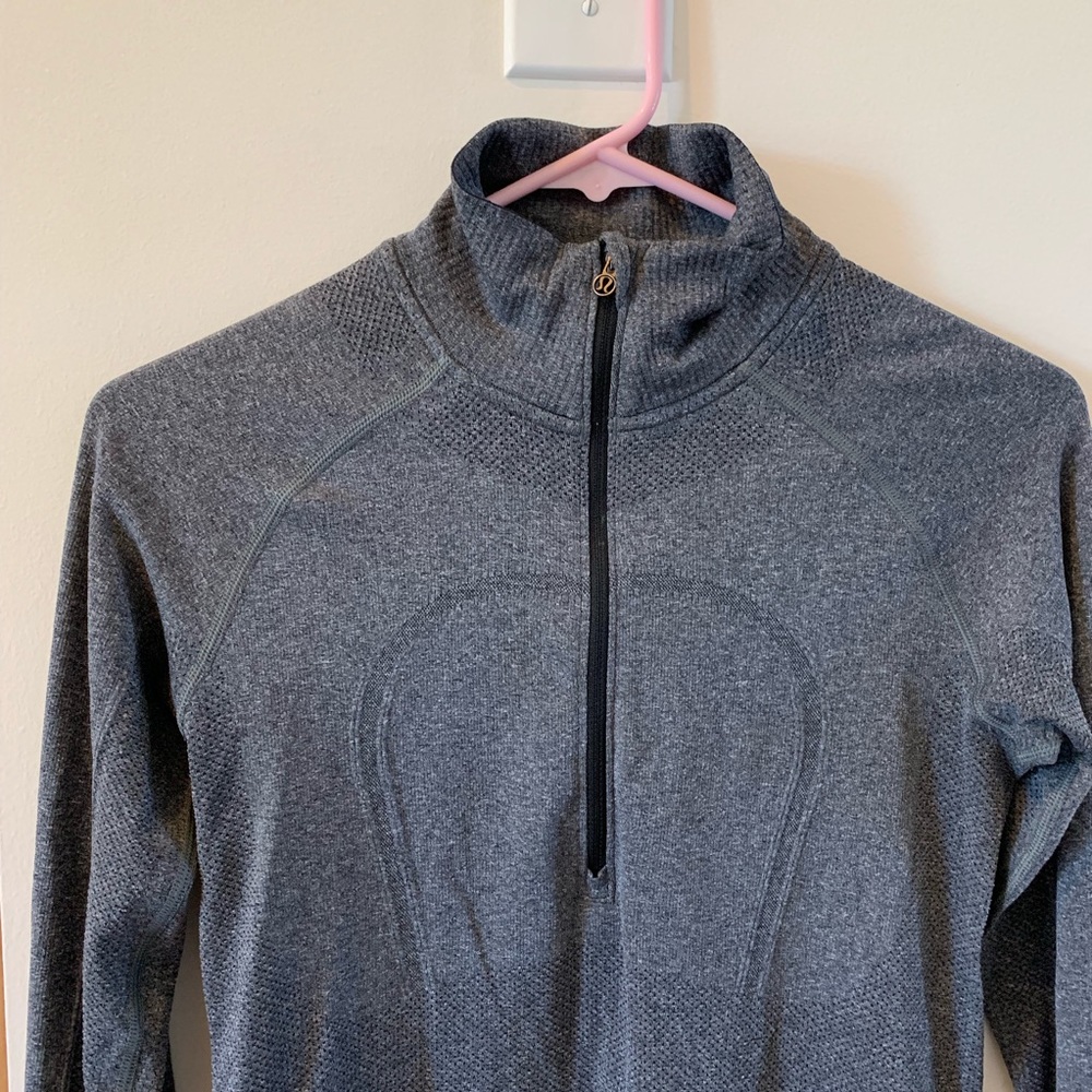 NWOT!! Lululemon Swiftly Tech Half ZIP